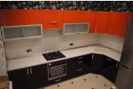 Кухни с фасадами из акрила, фото акрилайн Sidak - оранжевый и черный на одной кухне!